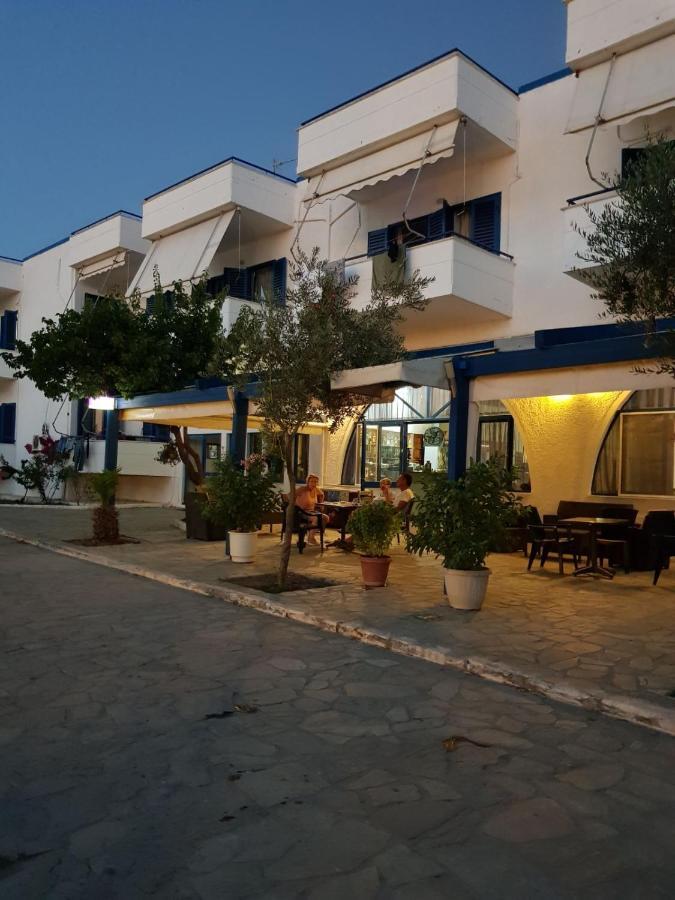 To Kyma Lejlighedshotel Amarynthos Eksteriør billede