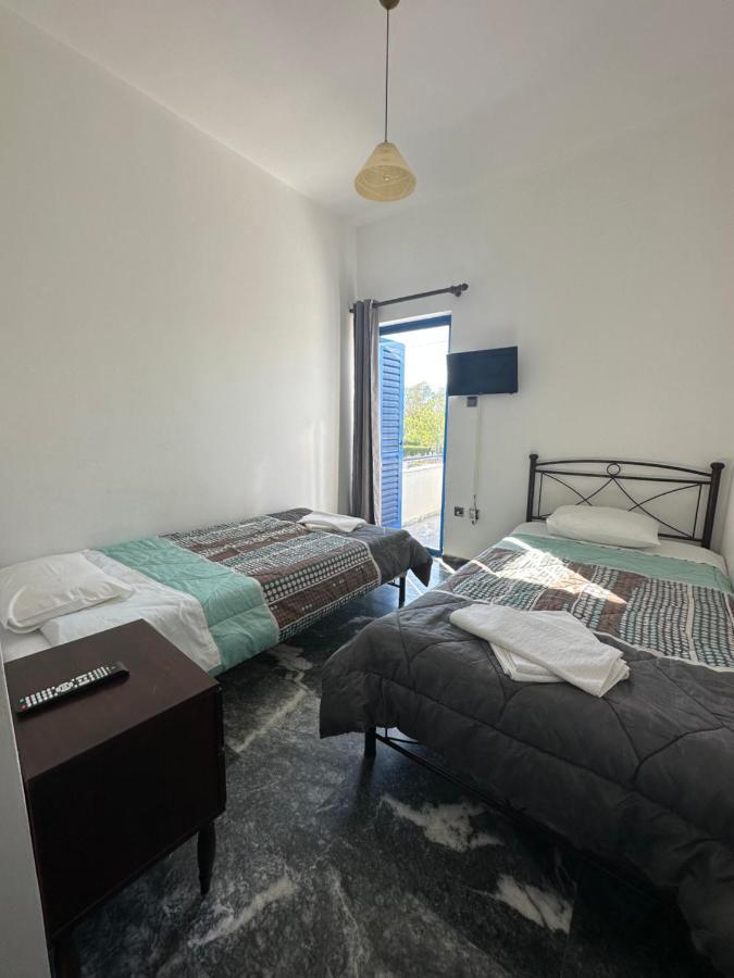 To Kyma Lejlighedshotel Amarynthos Eksteriør billede